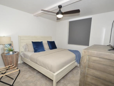 Great Naples Condo One Bloc to Vanderbilt Beach